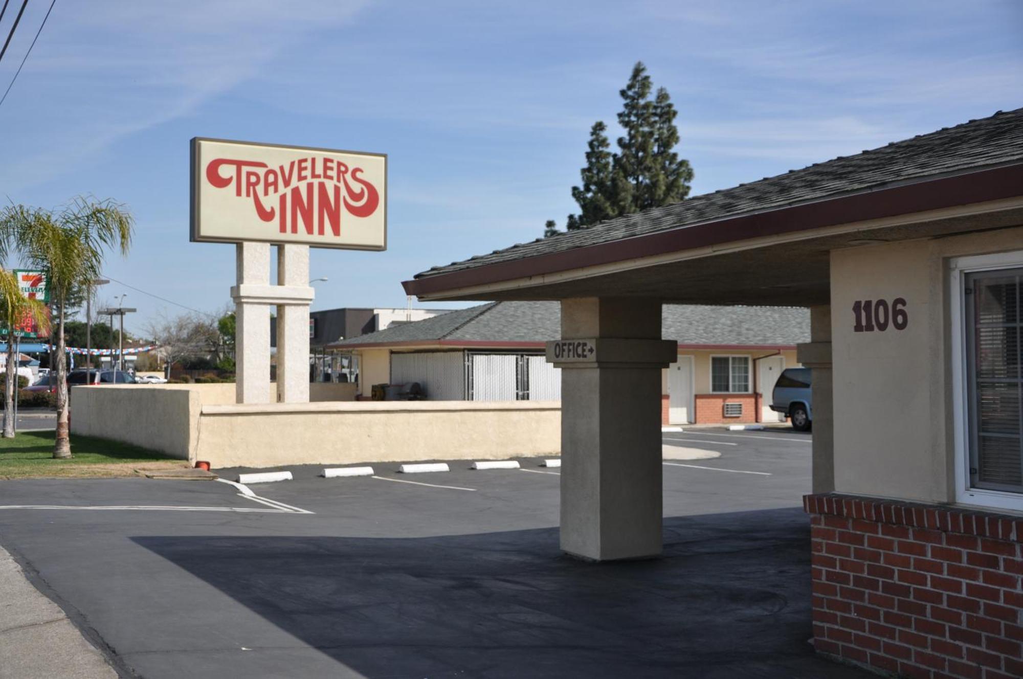 Travelers Inn Manteca Bagian luar foto